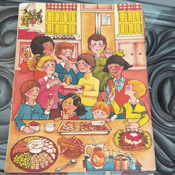 Vintage 1978 KIDS KITCHEN ENCYCLOPEDIA VOLUME 1, 3 and 4 BREAKFAST DINNER SNACKS - Picture 8 of 11